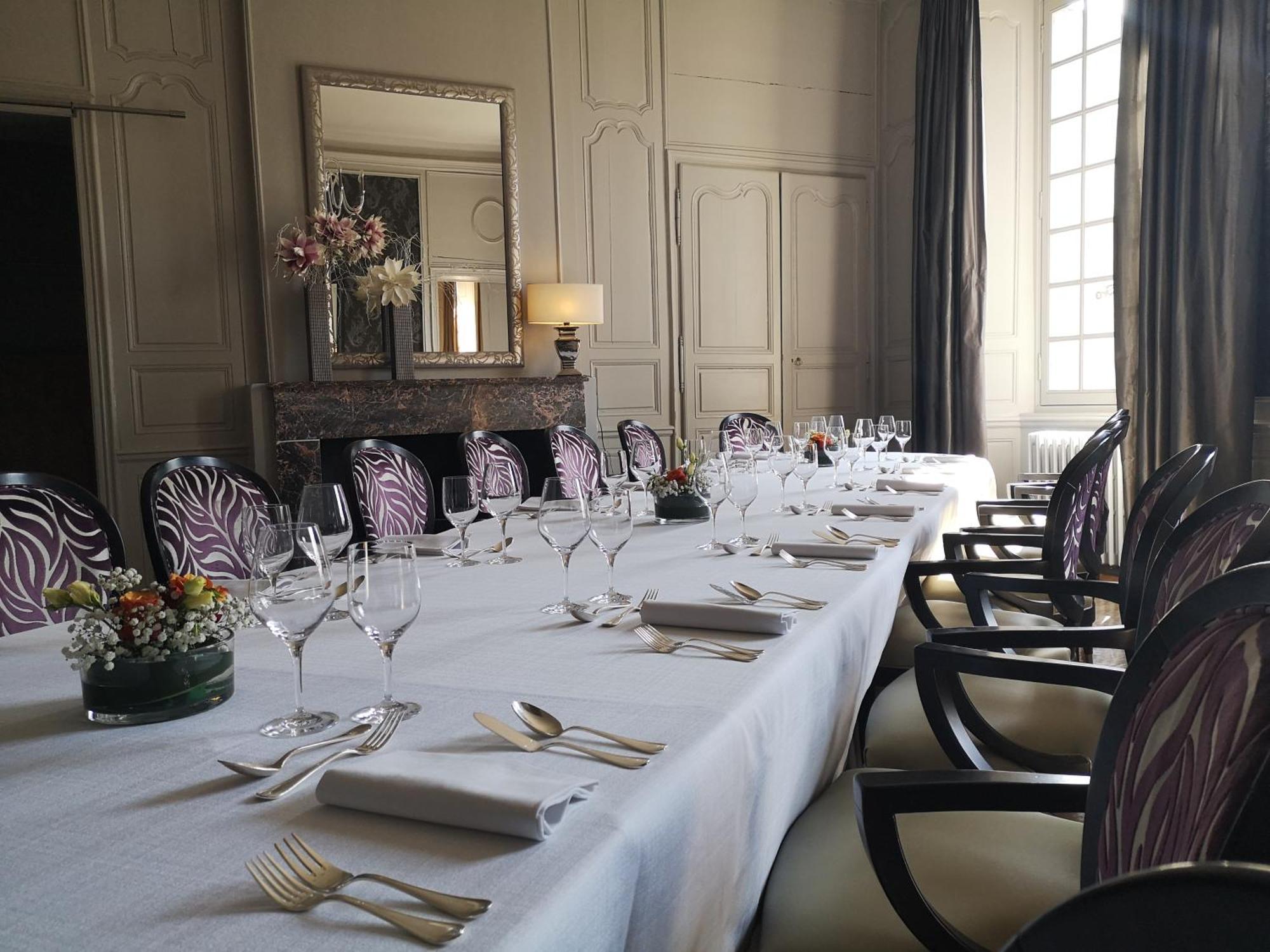 Hotel Restaurants & Spa Perier Du Bignon Laval  Eksteriør billede