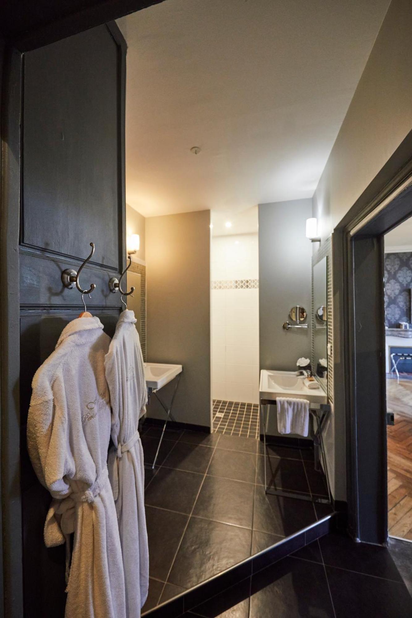 Hotel Restaurants & Spa Perier Du Bignon Laval  Eksteriør billede