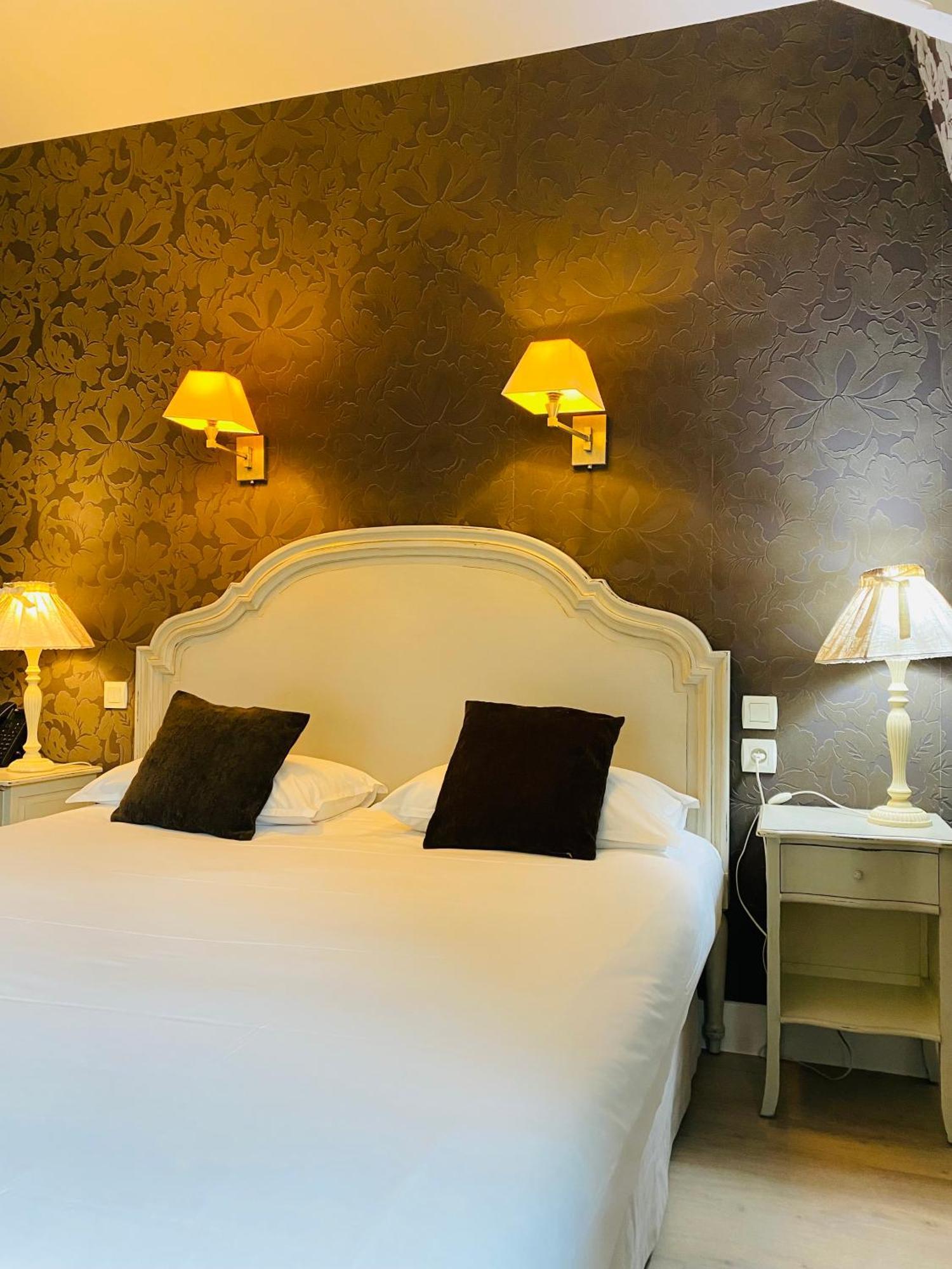 Hotel Restaurants & Spa Perier Du Bignon Laval  Eksteriør billede
